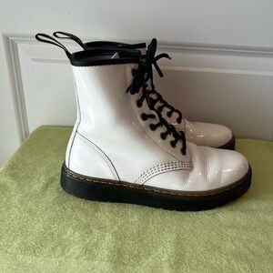 Women's Dr. Martens Zavala White Lace-Up Boots. Size 7